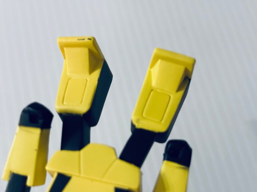 Bumblebee - 3" Vinyl Mini by Kidrobot - Transformers Vs. G.I. Joe - Opened - Picture 3 of 7