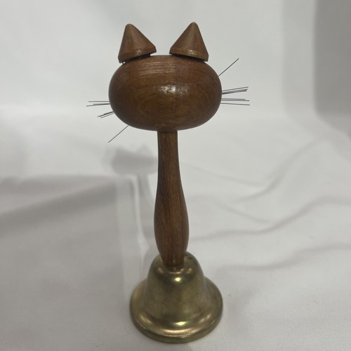 Vintage MCM Wooden Cat Bell - Picture 4 of 4