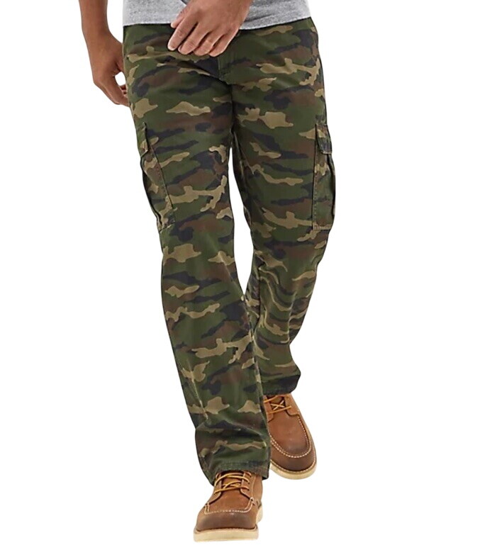Wrangler Men's Relaxed Fit Fleece Lined Cargo Pants,Green Camo,  32X30,Hunt/FISH