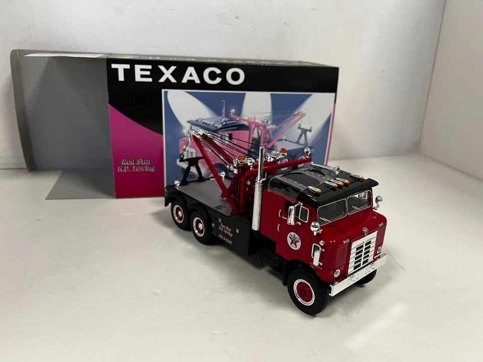 NEW FIRST GEAR TEXACO RED STAR 1953 KENWORTH BULL-NOSE TOW TRUCK WRECKER 19-2514 - Image 3 of 3