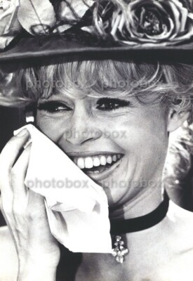 * Brigitte Bardot - Exclusive Rare 20x30cm PHOTO 1861*
