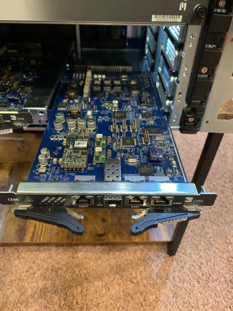 CYAN Z33 Chassis / Model 910-0005, equipped with (2) CEMi modules