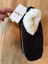 Cozy Women  s Sherpa Slippers