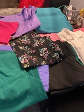 12 Piece Scrub Bundle 7 Bottoms 5 Tops Size Med