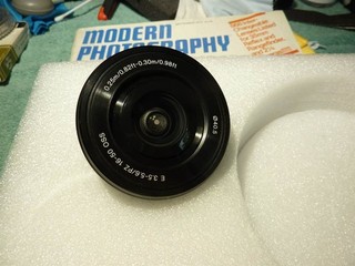 Sony E 3.5 5.6 PZ 16 50mm OSS Zoom Lens