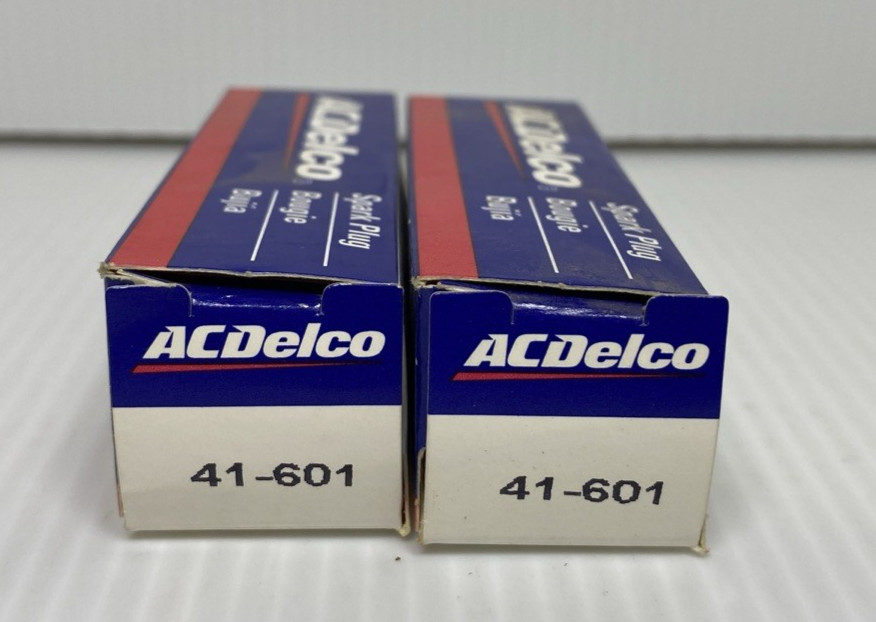 Lot of 2 AC Delco Spark Plugs 41-601