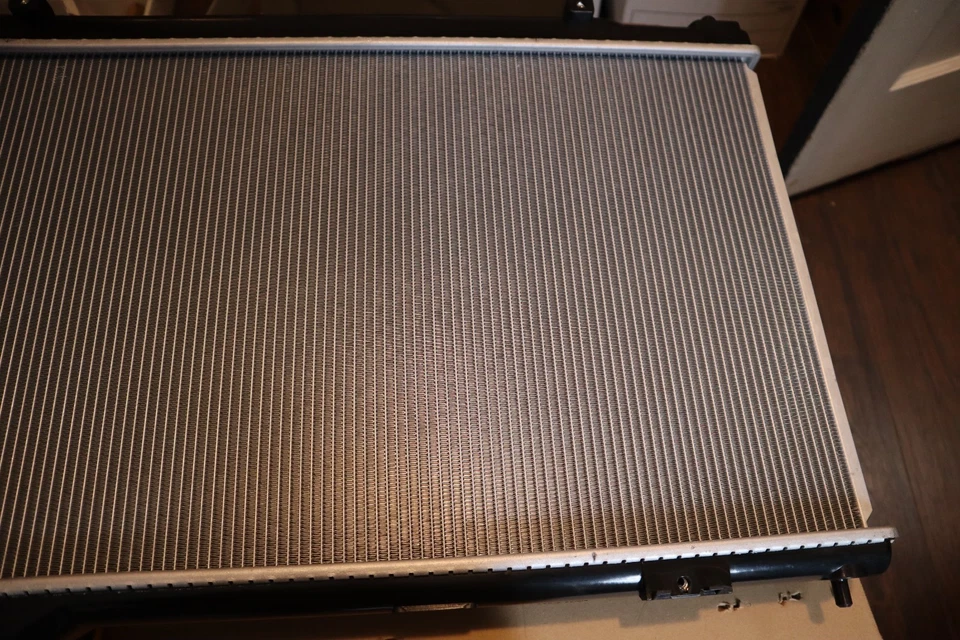 Duralast Radiator B2968 for Lexus  IS250 2006-2013 IS350 2006-2013 - Image 3 of 4