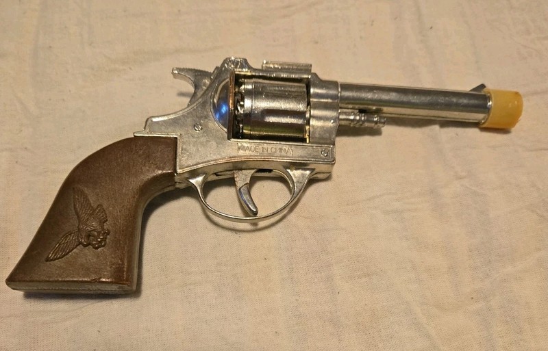 Vintage Old 7" Schylling Rowley Diecast Metal Toy Cap Revolver