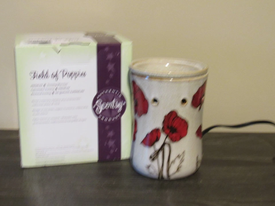 Calentador de cera para velas SCENTSY Campos de amapolas tamaño completo rojo amapola Foto 2 de 4