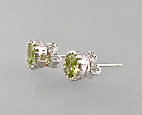 9923355 925er Silver Earrings Peridot Stud Earring D0, 8cm Vintage - Picture 2 of 3