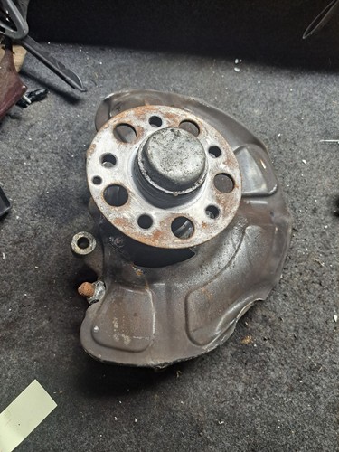 E6* Mercedes Benz W212 BJ2014 Achsschenkel Radlager Vorne A 21208