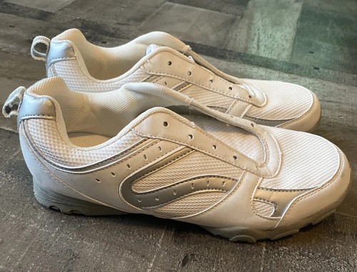 danskin white tennis shoes