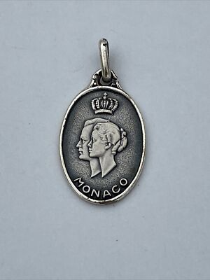 925 Sterling Silver Vintage King and Queen Monaco Medal Oval Pendant