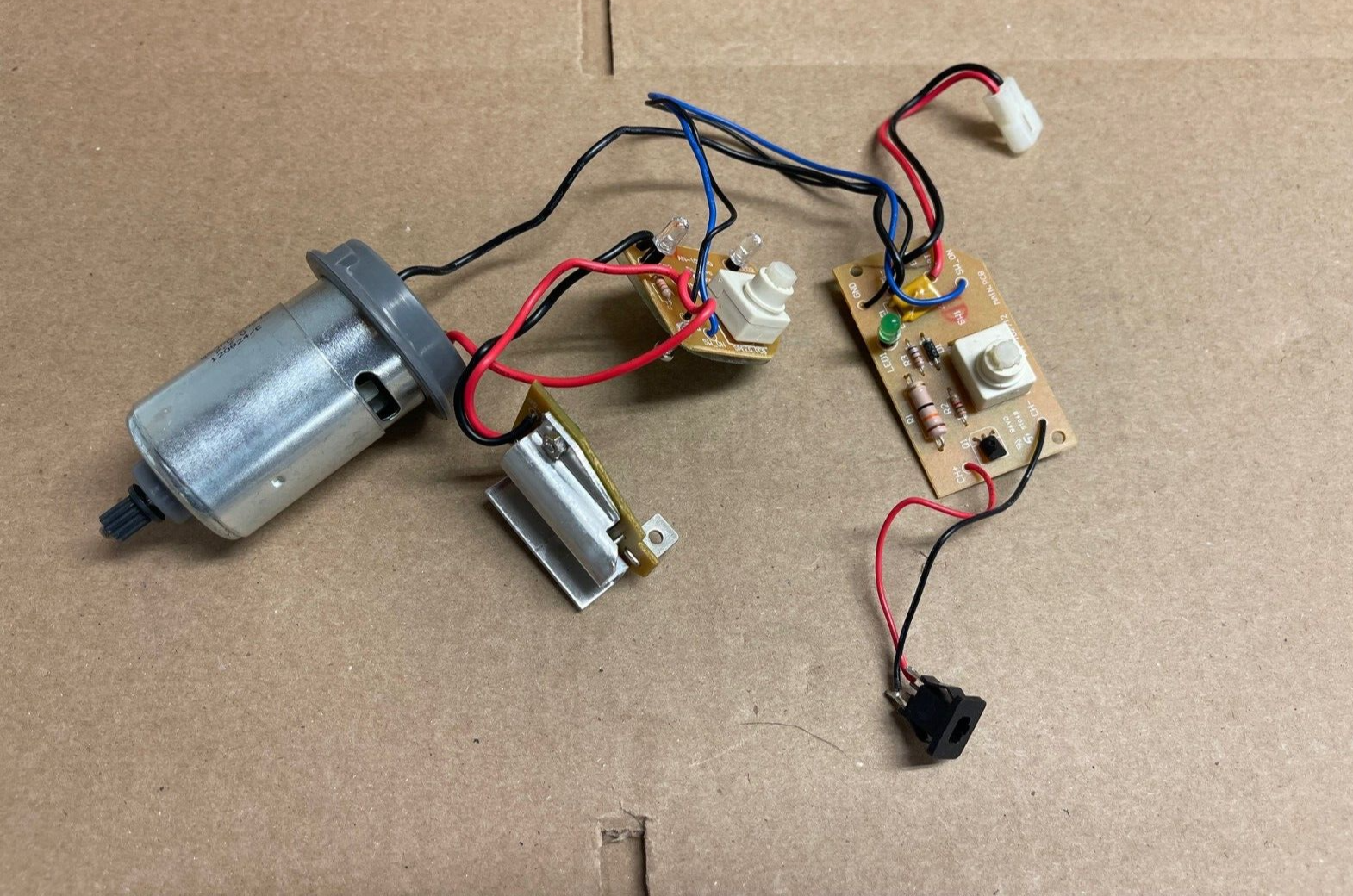 Shark V1950 Cordless Vacuum with Genuine Brush Roll Motor-image