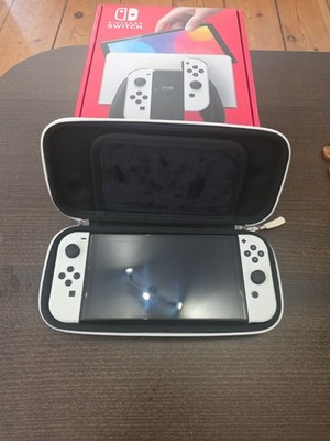 Nintendo Switch OLED Konsole   Weiß   Bundle mit 3 Spielen & Tragetasche   OVP