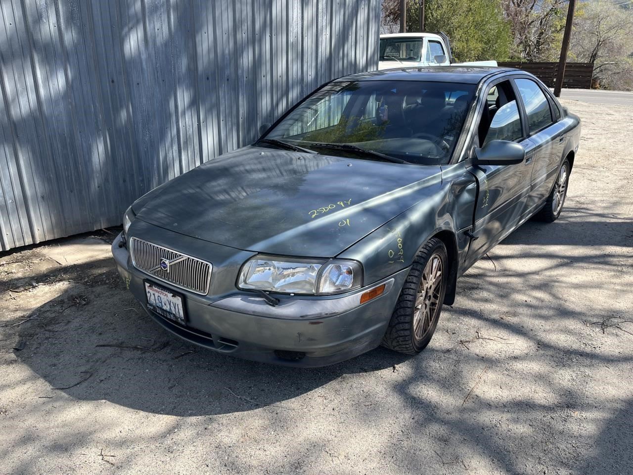 Volvo 80 Series 99-03 Left Tail Light Driver Side 1297245
