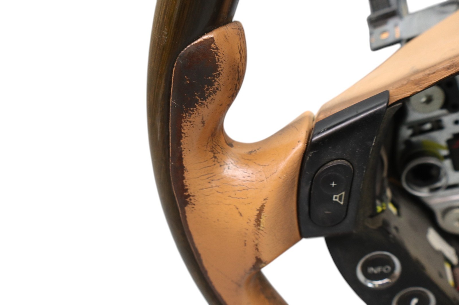 Maserati Quattroporte 2003-2008 Steering wheel