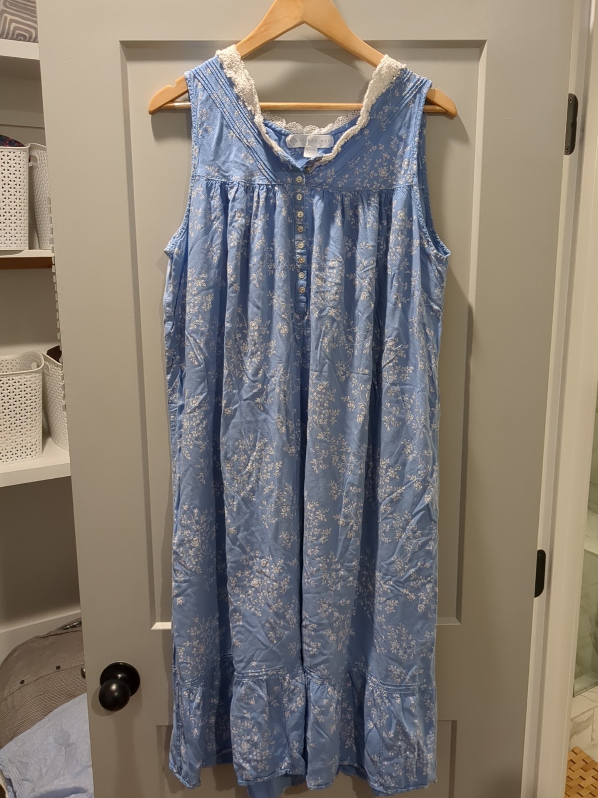 Eileen West Womens L Blue Floral Sleeveless Maxi Nightgown