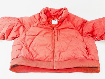 Old Navy Jarobbired Active Crop Puffer  XXL Red Jacket, Unused New in Package