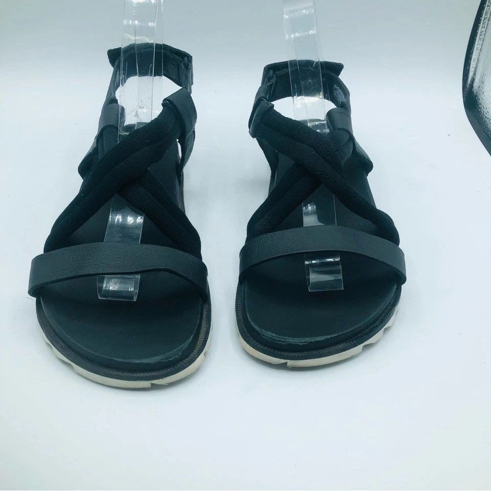 Sandalias Sorel para mujer de cuero negro con tiras Roaming Decon - 7,5 Foto 3 de 4