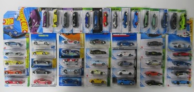 Lot of 50 Hot Wheels Exotics - Lamborghini Ferrari Porsche Lotus Corvette..(b)