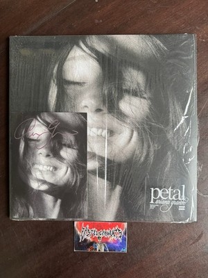 Ariana Grande Petal SIGNED Vinyl LP Pearly White PURPLE PINK FULL LONG SIGNATURE
