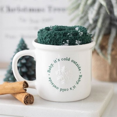 AUSVERKAUF Weiß Baby Es ist kalt draußen Keramiktasse & grüne flauschige Socken Set