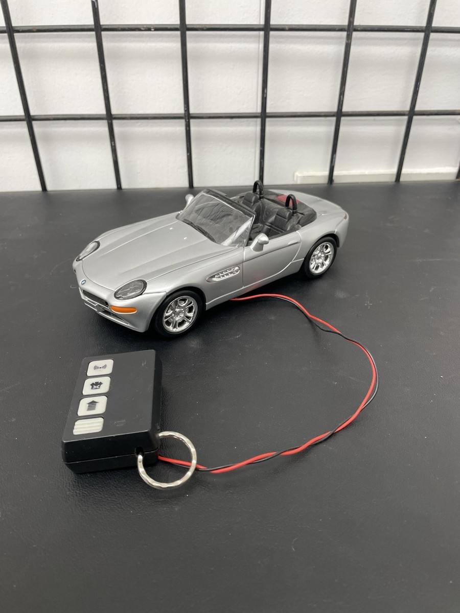 2002 Toymax R/C BMW Z8 Convertible Remote Control Car, RadioShack