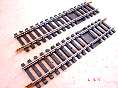Un Lot De 4 Rails Droits D'alimentation Jouef Pour Trains Miniatures Au H0 Ho 10118