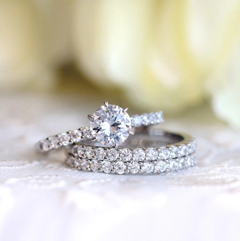 Minimalist shop bridal set