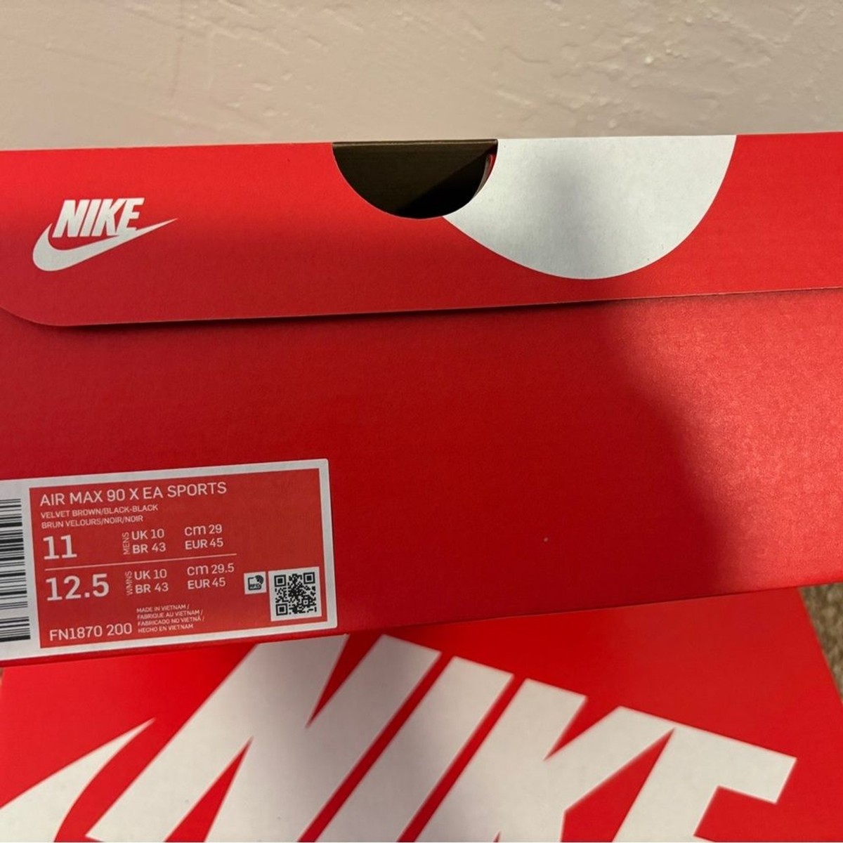 Nike Air Max 90 x EA Sports | NFL Madden  display picture 2