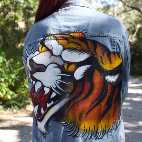 RARE HAND PAINTED TIGER ACRYLIC PAINT 