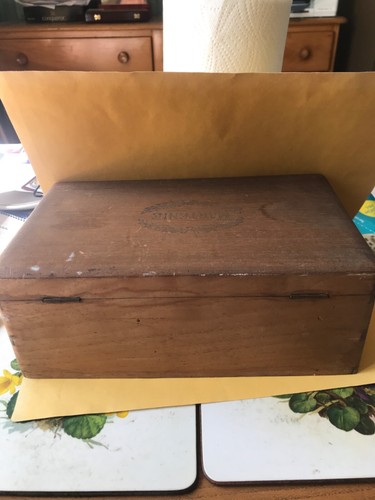 Vintage Cigar Box - Picture 11 of 14
