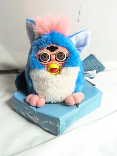 Rare Vintage Flower Bud FURBY Babies Tiger Electronics Blue And Pink 1999