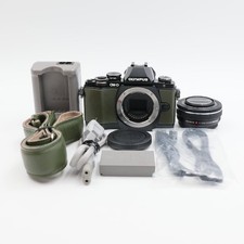Olympus OM-D E-M10 Lens Kit Green Limited Edition, Shutter Count 5753, Excellent