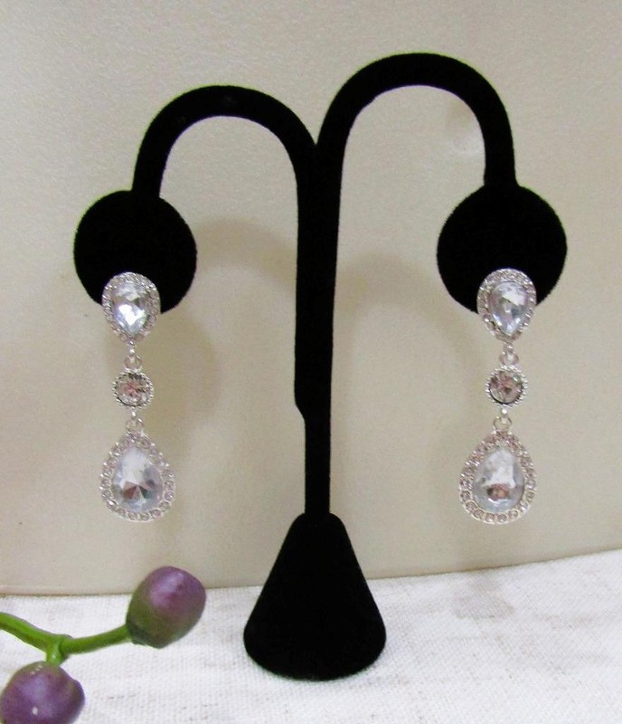 Jewelry   Crystal Double Teardrop Dangle Earrings   Lot #164