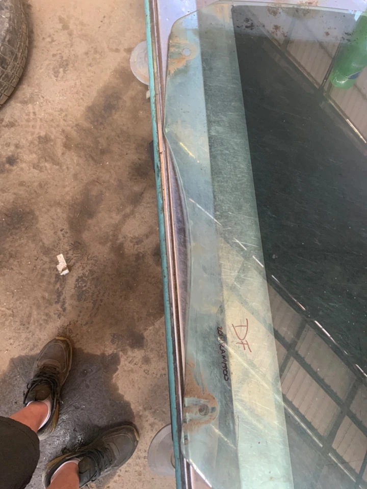 RAM 1500 2500 3500 2013-2018 conductor delantero izquierdo puerta lateral izquierda ventana cristal OEM Foto 3 de 4