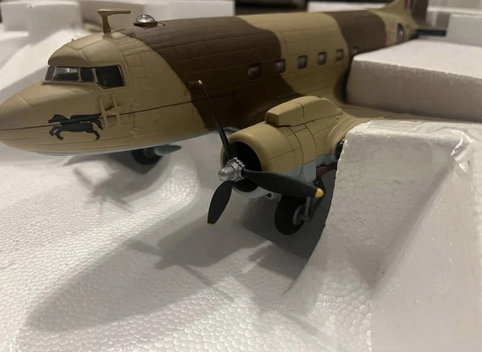 Franklin Mint C47 Pegasus escala 1:48, diecast Foto 3 de 4