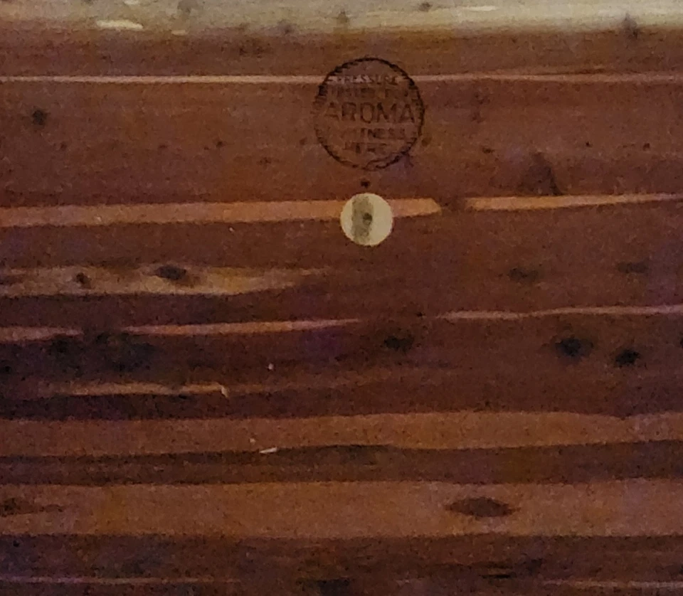 **Look**Rare** Art Deco Design Blanket Chest Hope Chest Cedar Storage Trunk Lane - Image 3 of 4