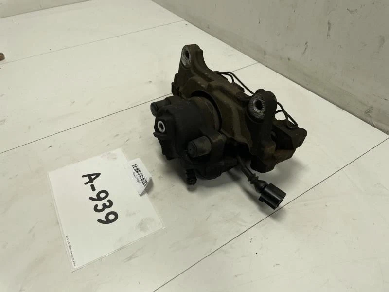 2009 2018 VOLKSWAGEN TIGUAN FRONT LEFT BRAKE CALIPER OEM+ - Image 2 of 4