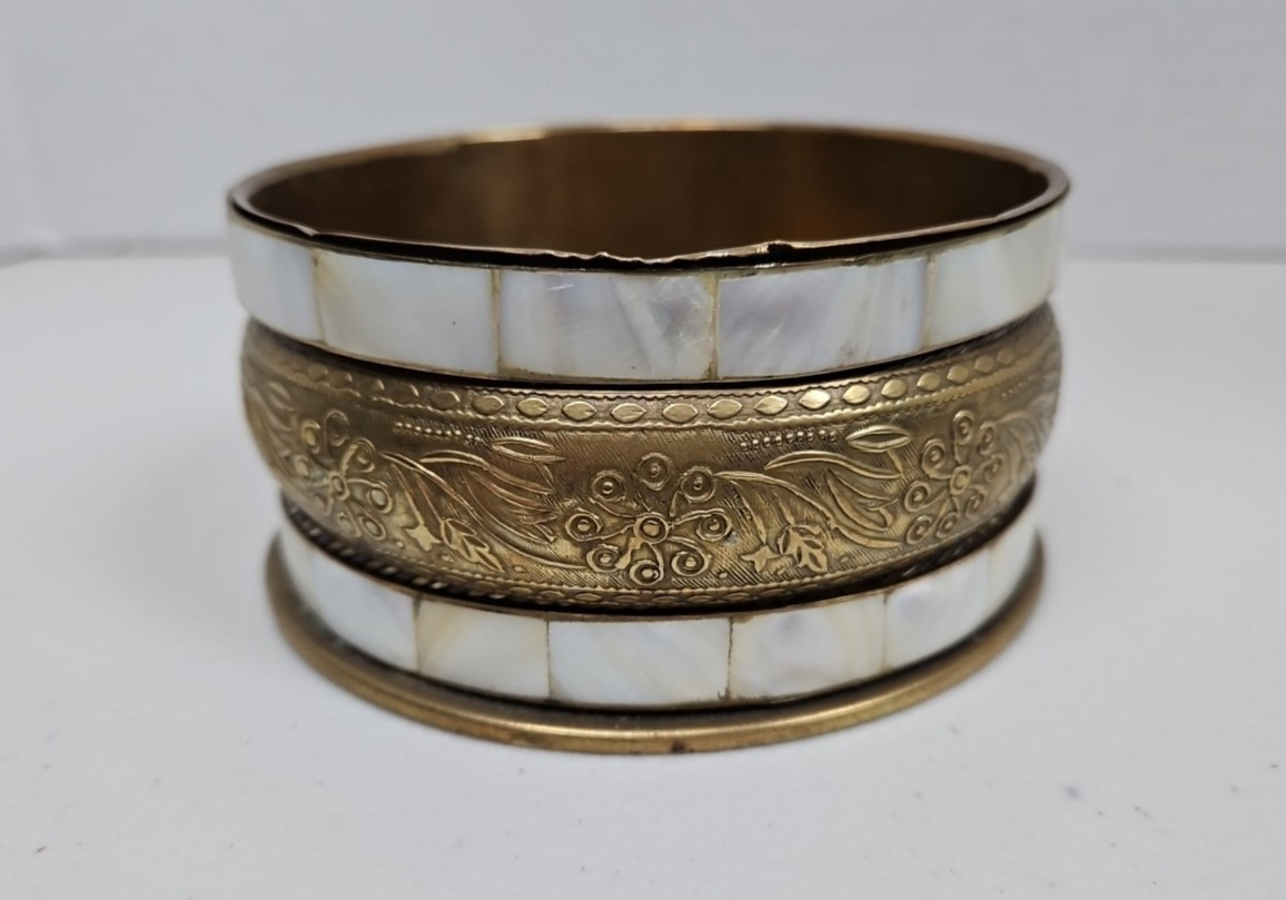 Vintage Brass and Mother Of Pearl Floral Design Trinket Box Dish