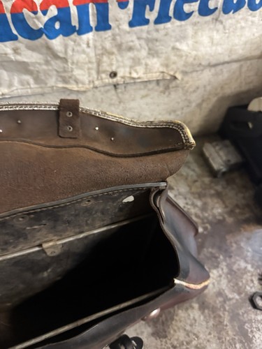 Harley Hummer Knuck/Pan EL FL OEM Brown Leather H-D Stamped Studded Saddlebag - Picture 15 of 17