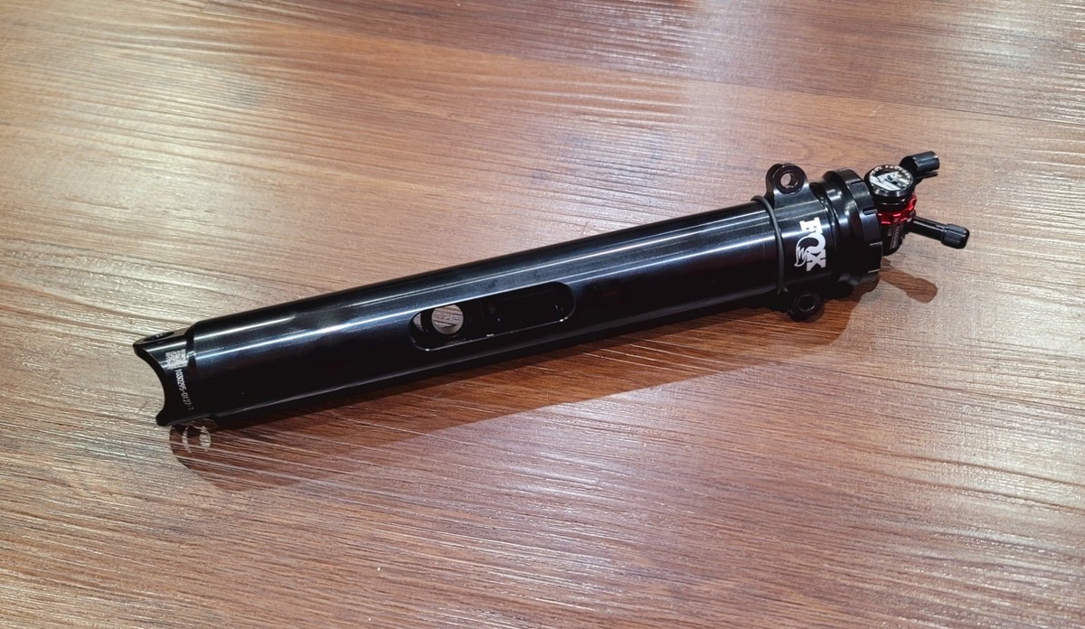 パーツ Fox Performance Level Remote IsoStrut 2021 Trek Supercaliber Fox Performance Level Remote Iso
