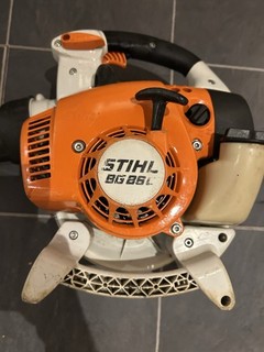 Stihl BG 86 Handheld 2 Stroke Petrol Leaf Blower. Great Condition