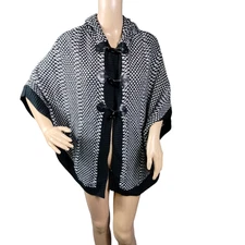 Timing Poncho Womens Medium Black White Hooded Toggle Chunky Knit Cape Sweater