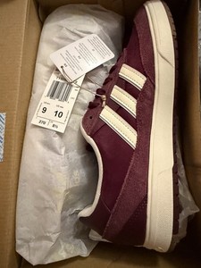 adidas gazelle silver green womens adidas JP8815 Bad Bunny x Adizero SL72 Mens Lifestyle Shoe