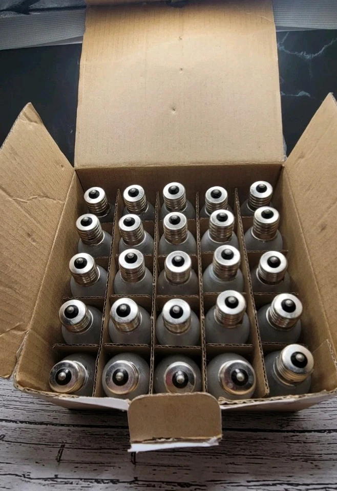 25 Pack C9 Replacement Bulb Frosted Clear 7w Indoor Outdoor E17 120v - Image 2 of 4