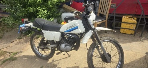Suzuki 1982 TS50XK Motorbike - Picture 2 of 9