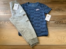 Nike Boys Tee  Cargo Jogger Outfit Size 5 NWT 