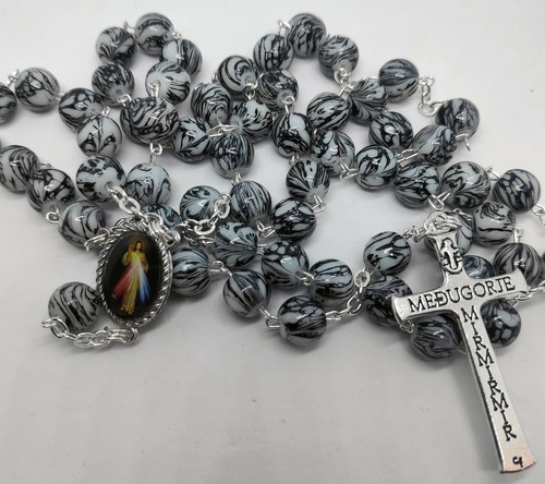 Rosario Católico Gris Mujer Hombre Rosarios de Medjugorje 19.8 inc + Caja de Regalo - Imagen 2 de 6
